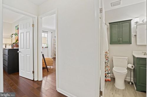 2770 Hyson Ln, Falls Church VA  22043-3522 exterior