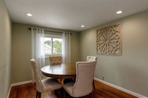 112 Granada Ave, North Lindenhurst NY  11757-6527 exterior