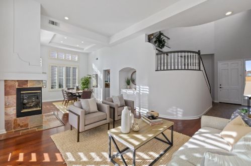 824 Corriente Point Dr, Redwood City, CA 94065-1285