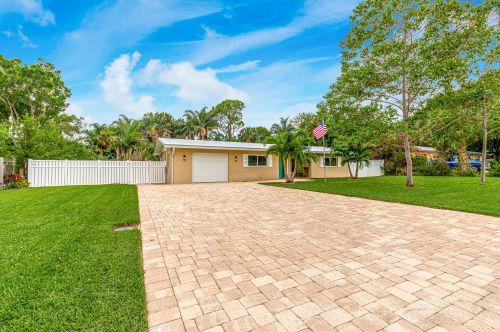 1050 Rio Vista Way, Palm City, FL 34990-2840