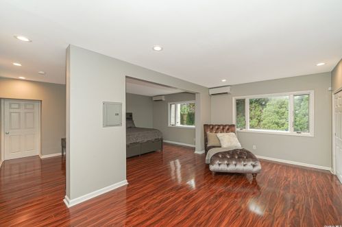 53 Rogues Path, Huntington Station NY  11746-2736 exterior