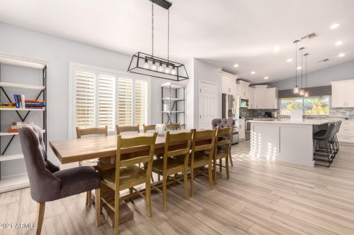 4610 Everett Dr, Phoenix AZ  85032-4893 exterior