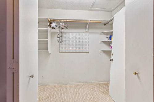 7108 Oak Frst Dr, Bryan TX 77808-6268 exterior