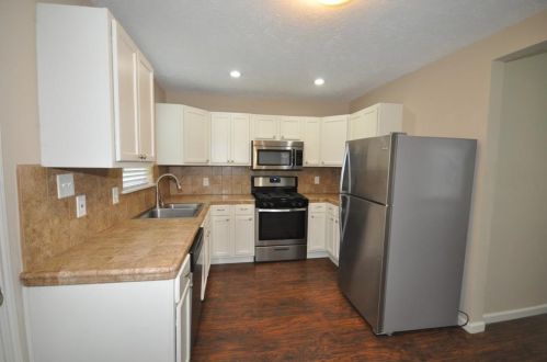 2102 Galveston Ave, Pearland TX  77581-3424 exterior