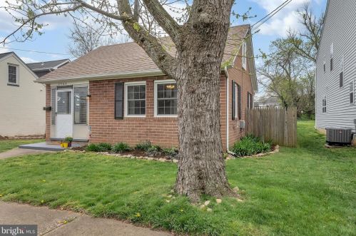 2504 Van Buren St, Fredericksburg, VA 22401-3222