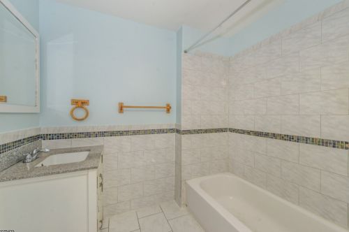 32 Long St, East Orange NJ  07017-1208 exterior