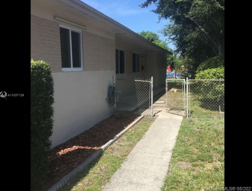 506 56th Ave, Hollywood FL  33021-5702 exterior