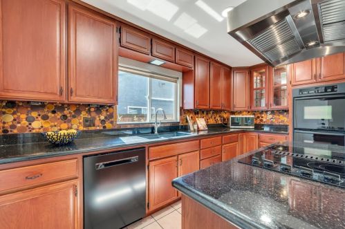 986 Nettle Pl, Sunnyvale, CA 94086-8608