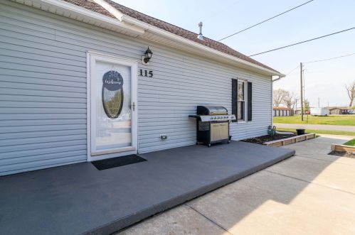 115 High St, Hebron OH  43025-9038 exterior