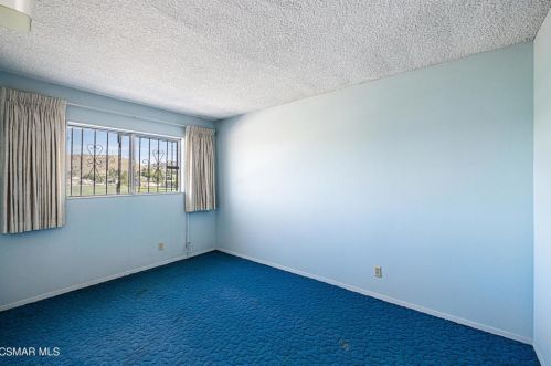 6297 Jill Ct, Simi Valley CA 93063-3727 exterior