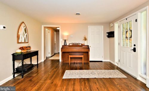 1472 Timberline Dr, Pottstown PA  19465-7234 exterior
