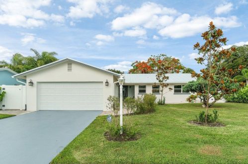 502 Circle, Jupiter, FL 33458-7516