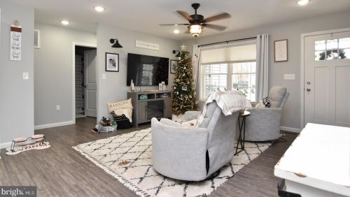 6499 Pleasant Dr, Laurel DE  19956-3298 exterior