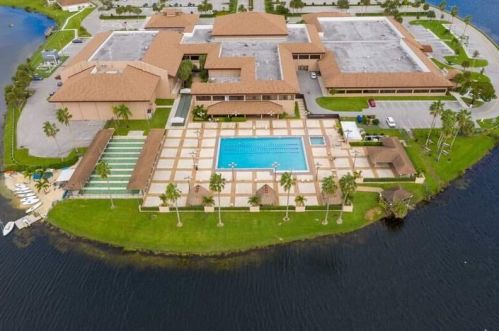 800 125th Way, Hollywood FL  33027-1791 exterior