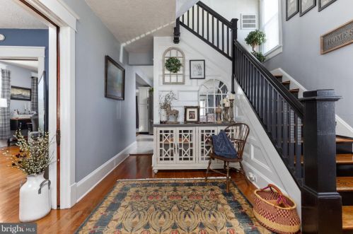 141 Funk St, Strasburg VA  22657-2403 exterior