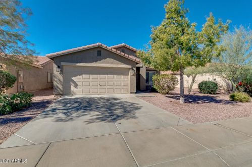 7450 Skylark Ln, Buckeye, AZ 85326-1065