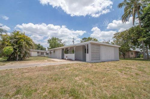 113 Oleander Rd, Lehigh Acres, FL 33936-6272