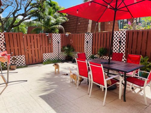 1485 Masters Cir, Delray Beach, FL 33445-5778