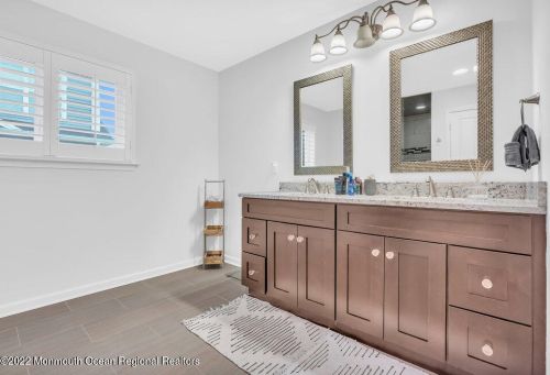 41 Linden Ave, West Long Branch NJ  07764-1625 exterior