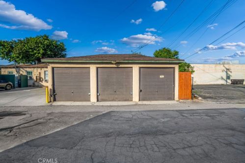 4213 Pepperwood Ave, Long Beach CA  90808-1072 exterior