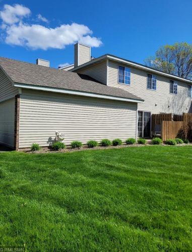 7026 19th St, Saint Paul, MN 55128-5427