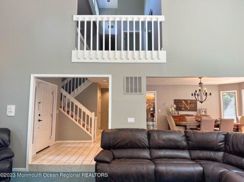 805 Holly Berry Ln, Bricktown NJ  08724-5127 exterior