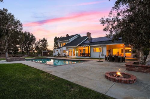 3355 Dove Hollow Rd, Encinitas CA  92024-7240 exterior