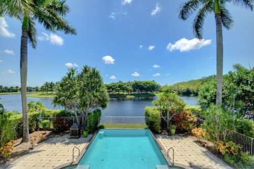 2264 Merriweather Way, West Palm Beach FL  33414-6428 exterior