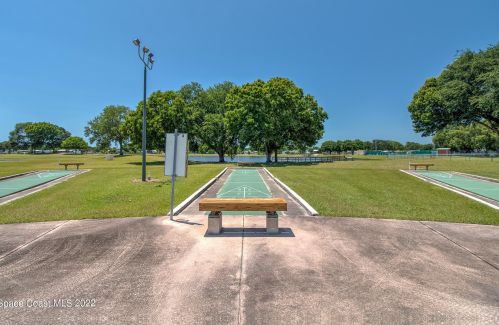 704 Silverthorn Ct, Sebastian FL  32976-7349 exterior