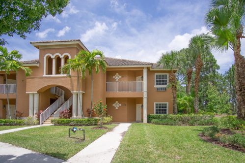 8252 Mulligan Cir, Fort Pierce, FL 34986-3308