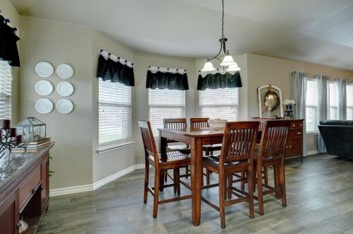 8713 Vista Royale Dr, Fort Worth TX  76108-7946 exterior