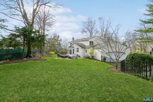 7 Highview Ct, Closter, NJ 07624-2820