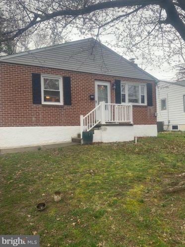 918 Hillside Ave, Boothwyn, PA 19061-3521