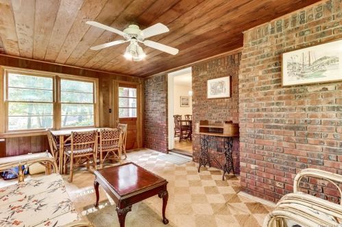 122 Spook Rock Rd, Airmont NY  10901-3008 exterior