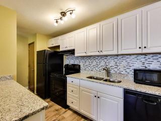 1405 40th St, Minneapolis, MN 55407-3252