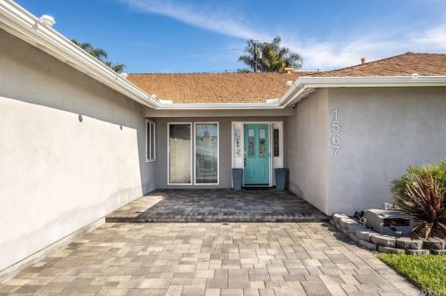 1567 Hart St, Orange, CA 92867-4472