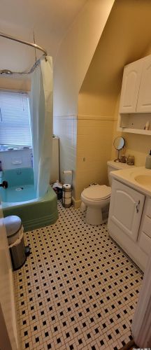 678 Willis Ave, Williston Park NY  11596-1172 exterior