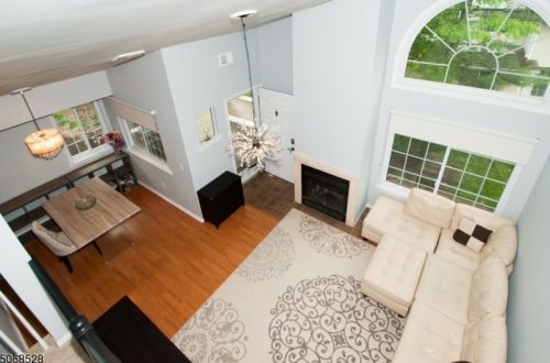 15 Encampment Dr, Bedminster NJ  07921-1835 exterior