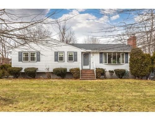 126 Lynn Fells Pkwy, Saugus, MA 01906-4146