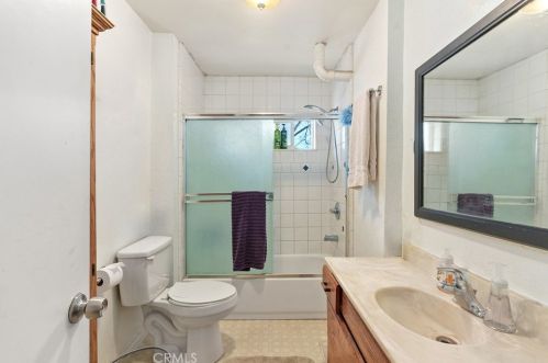 1744 Oakdale St, Chico CA  95928-7047 exterior