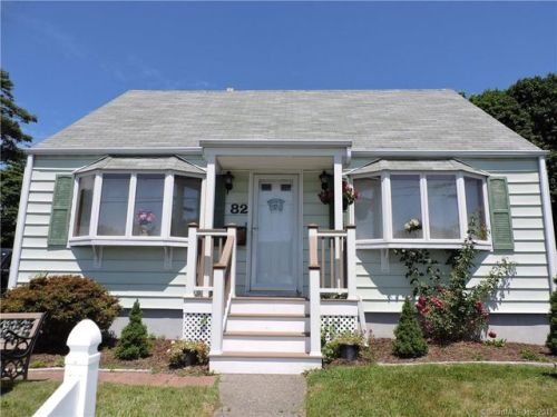 82 Victory Cres, Milford, CT 06460-3222