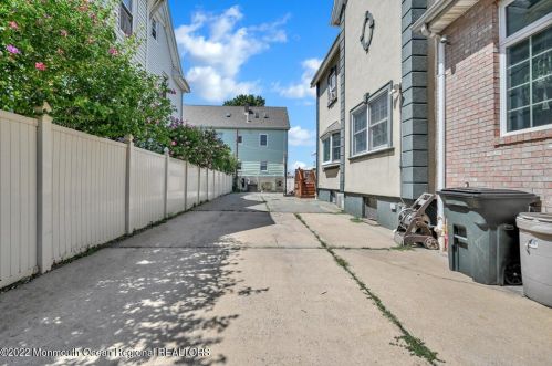 121 Avenue A, Bayonne NJ  07002-1255 exterior