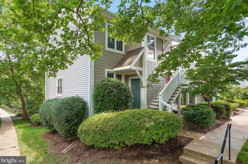 2856 Yarling Ct, Falls Church, VA 22042-4472