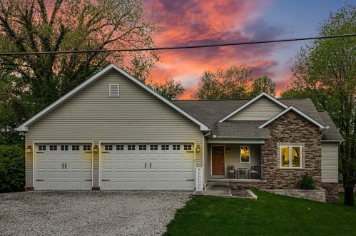 62 Beaver St, Carroll, OH 43112-9661