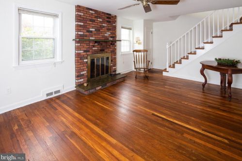 14 Richard Ave, Wilmington, DE 19805-2046