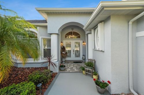 2631 Opal Cir, Fort Pierce, FL 34952-6846