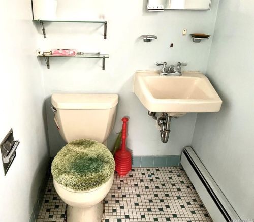 23 Kenyon Pl, Mount Vernon NY  10552-3018 exterior