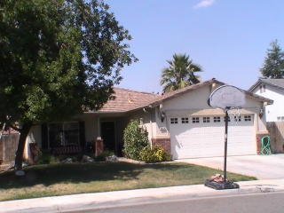 1914 Pioneer Ave, Porterville, CA 93257-8839