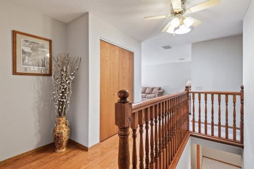 915 Windemere Curv, Minneapolis, MN 55441-5764