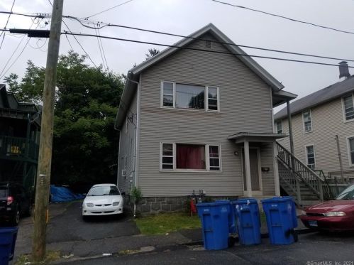 53 Green St, Waterbury, CT 06708-3536